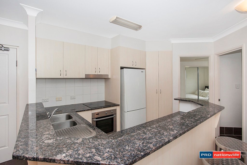 29/6 Fifth Avenue BURLEIGH HEADS 2