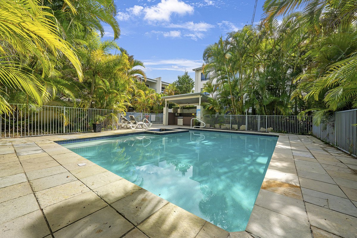 29/6 Fifth Avenue BURLEIGH HEADS 1