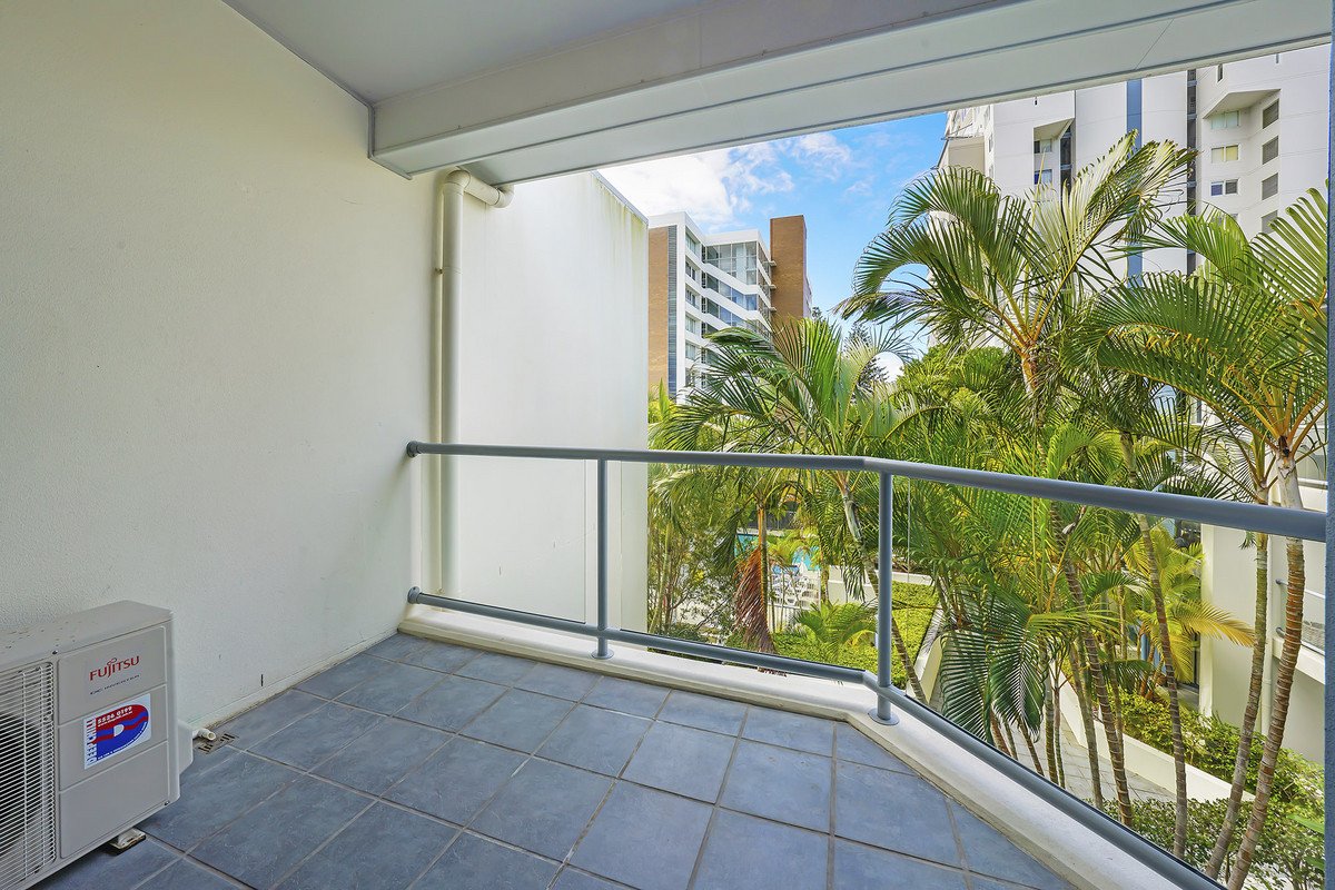 29/6 Fifth Avenue BURLEIGH HEADS 4