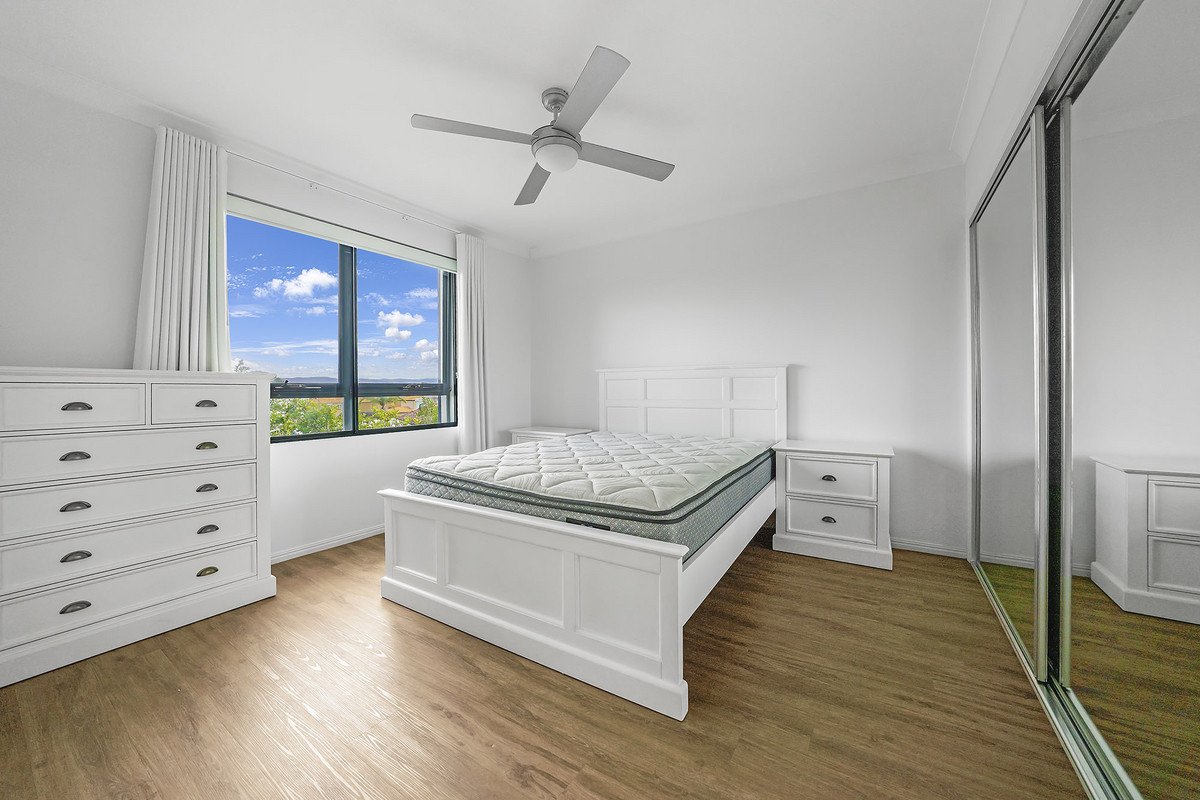 29/6 Fifth Avenue BURLEIGH HEADS 8