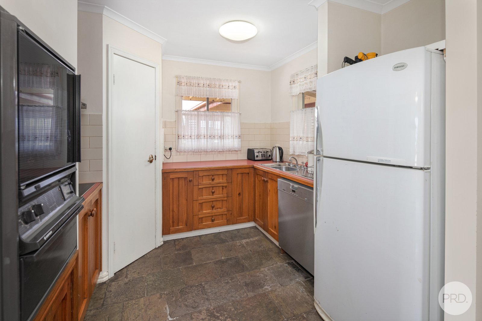 296 Happy Valley Road HAPPY VALLEY 5