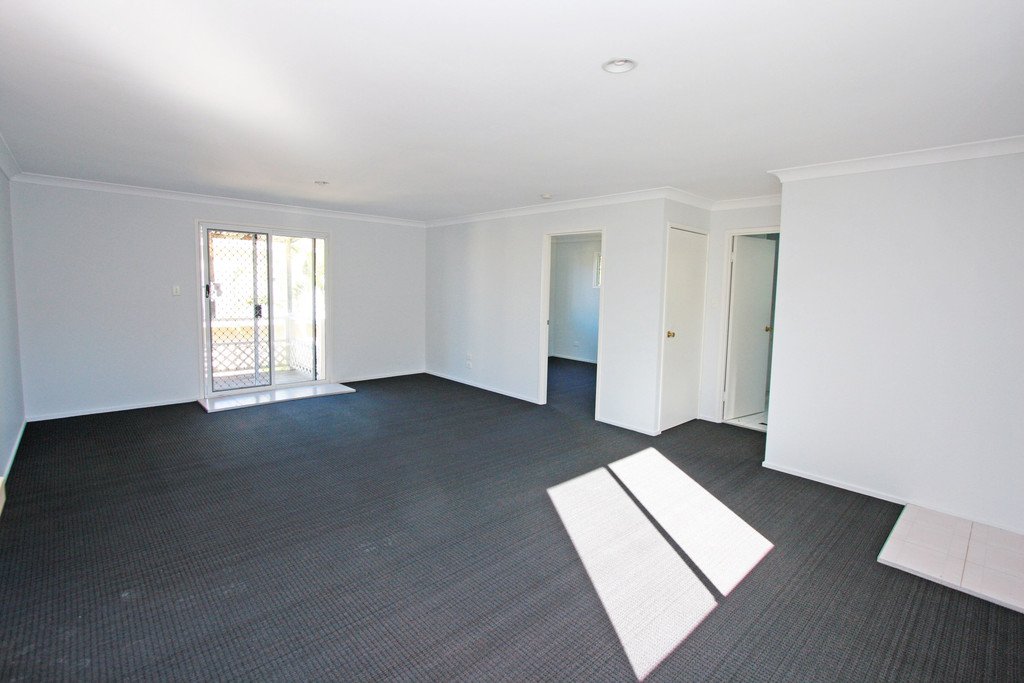 2/96 Johnston Street SOUTHPORT 4