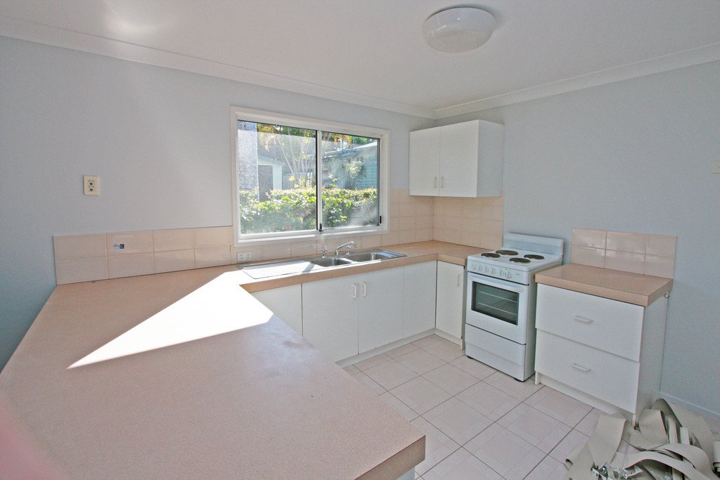 2/96 Johnston Street SOUTHPORT 6