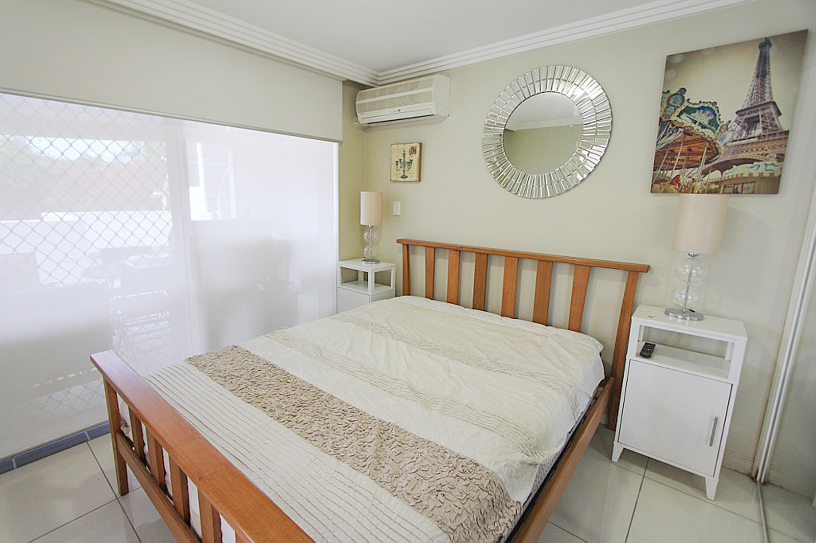 2/96 Stanhill Drive CHEVRON ISLAND 8