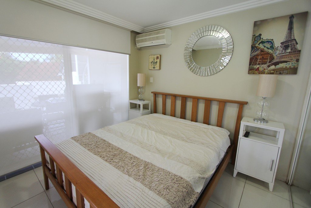 2/96 Stanhill Drive CHEVRON ISLAND 5