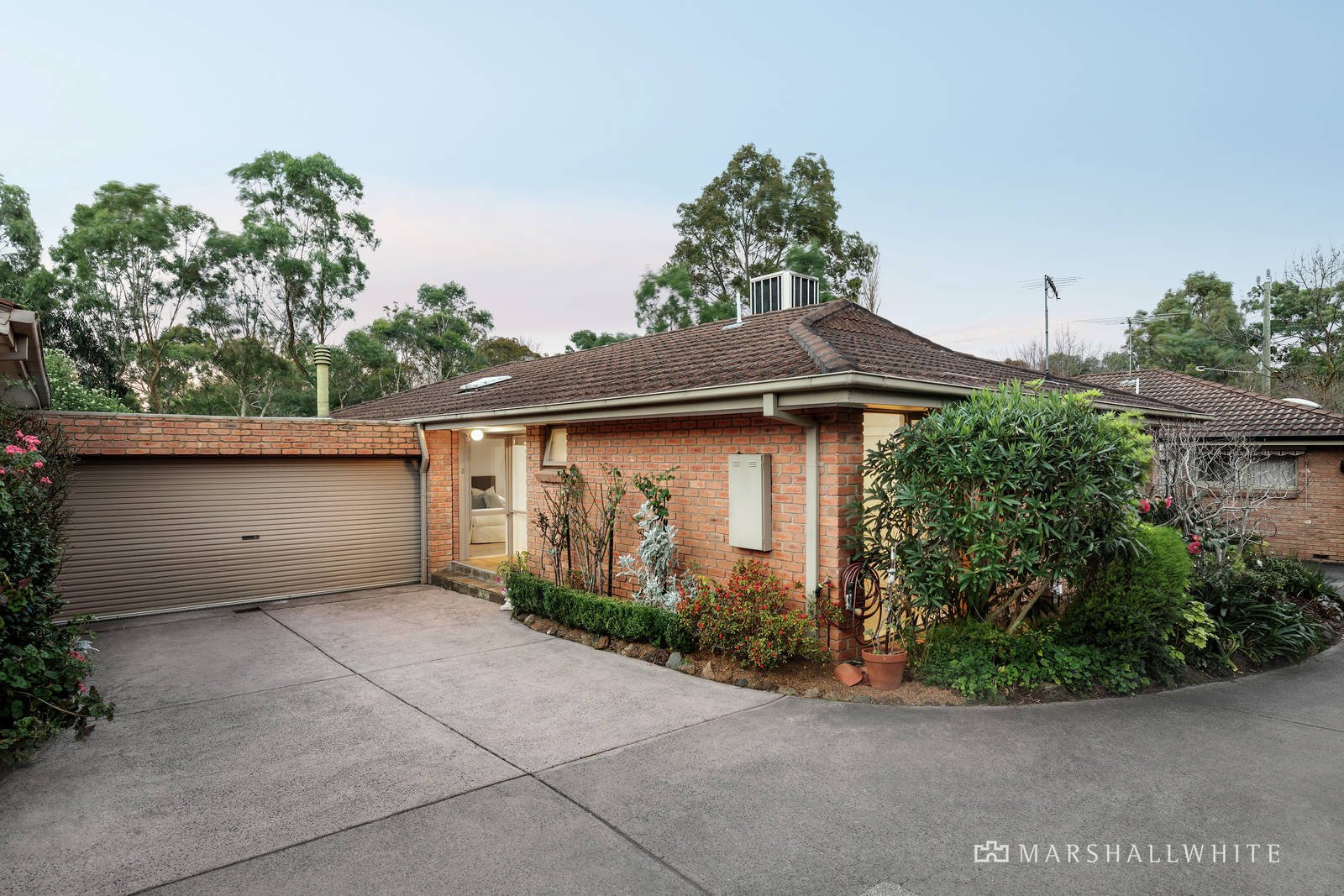 2/96 Summerhill Road, Glen Iris, VIC