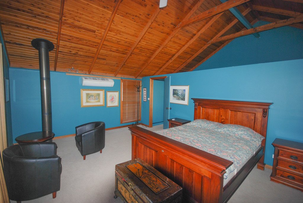 2969 Oura Road WANTABADGERY 7