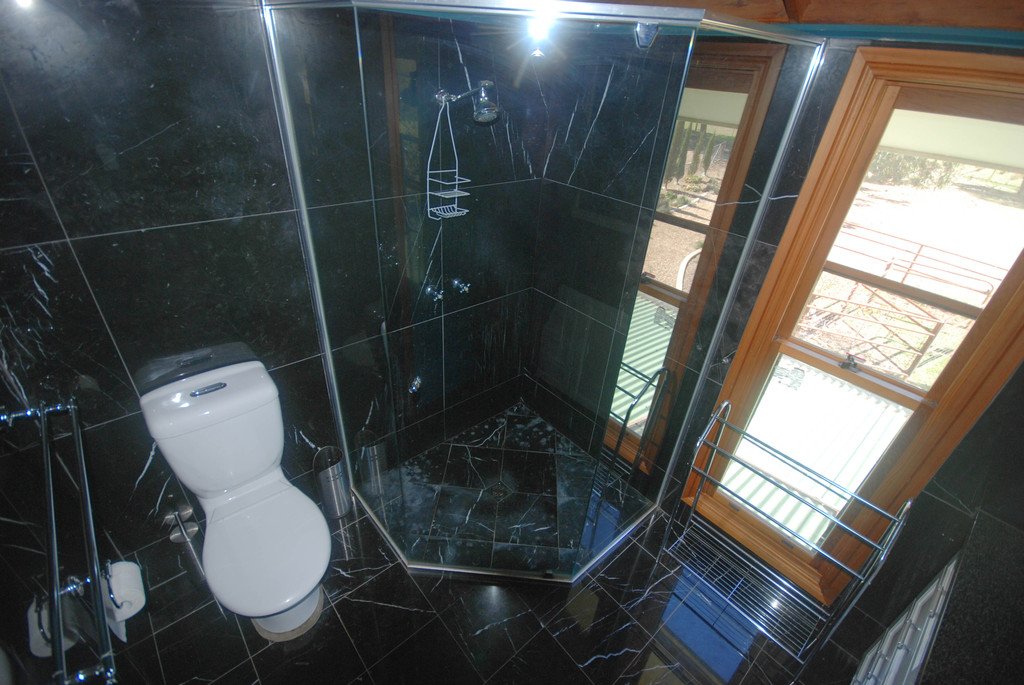 2969 Oura Road WANTABADGERY 9