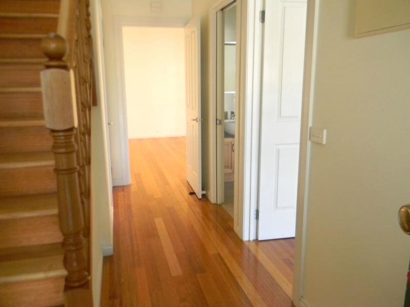 Gallery: 2/97 Ballarat Street
