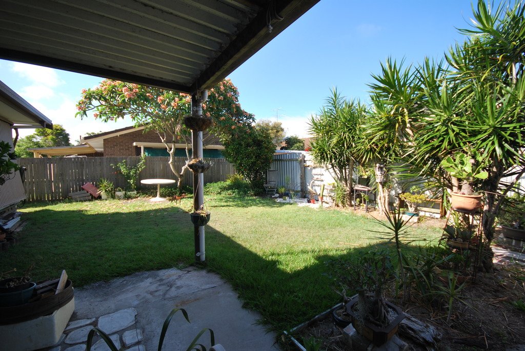 2/97 Christine Avenue BURLEIGH WATERS 2