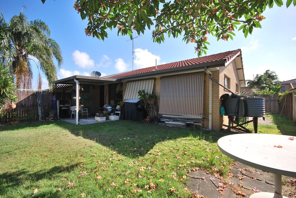 2/97 Christine Avenue BURLEIGH WATERS 5