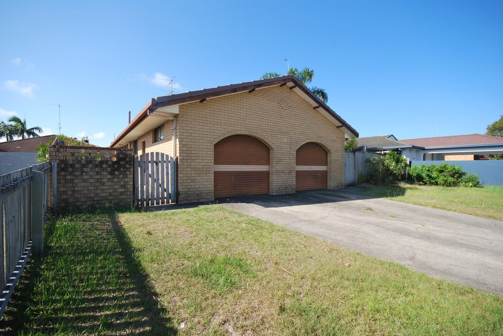 2/97 Christine Avenue BURLEIGH WATERS 6