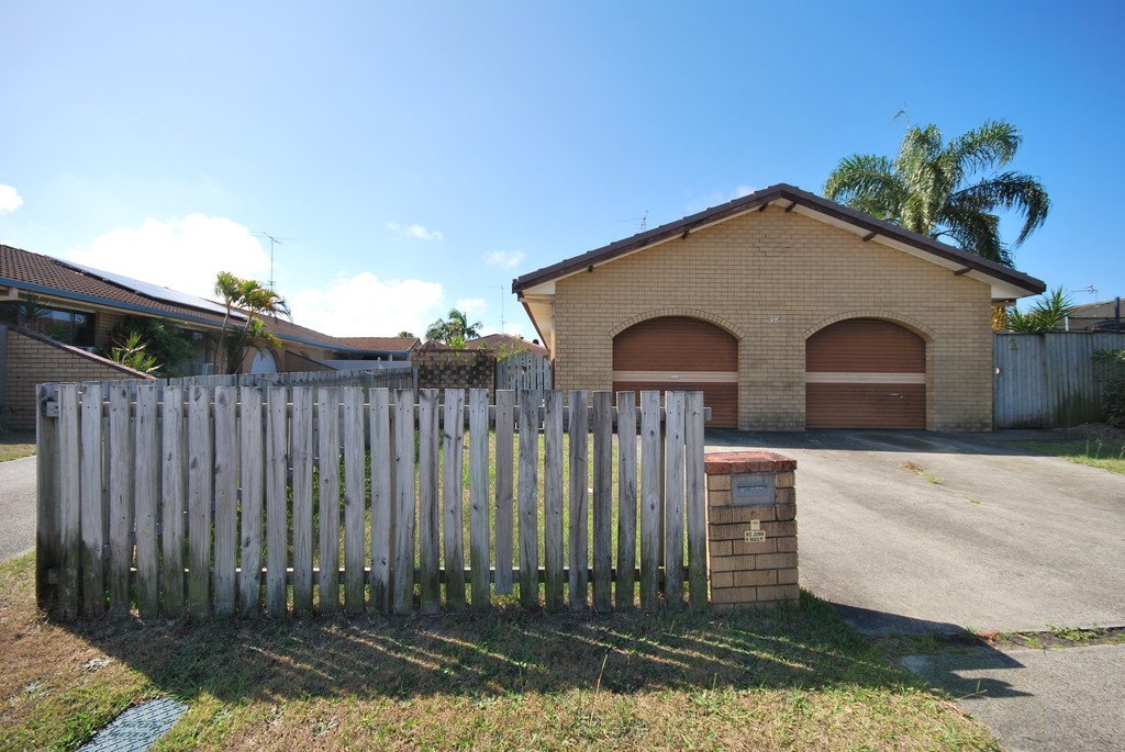 2/97 Christine Avenue BURLEIGH WATERS 7