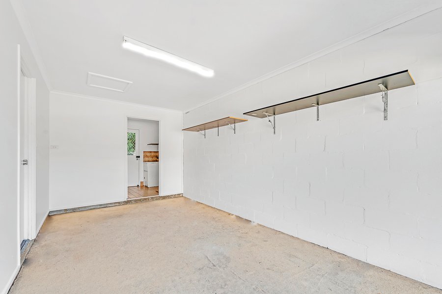 2/97 Corunna Cres  ASHMORE 5