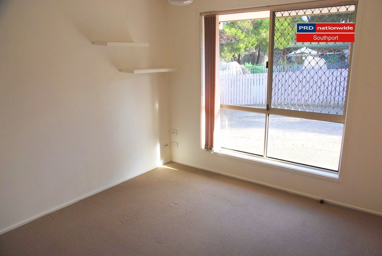 2/97 Corunna Cres  ASHMORE 4