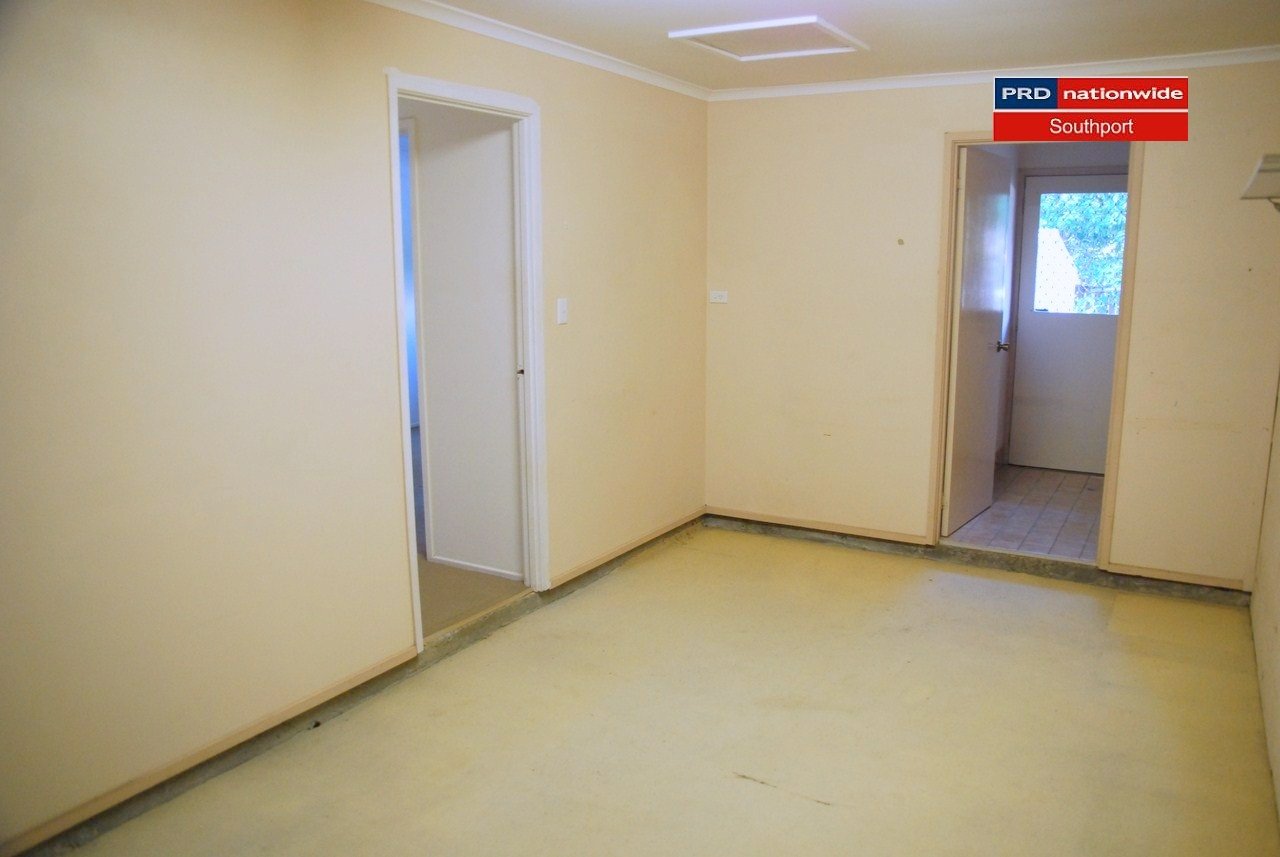 2/97 Corunna Cres  ASHMORE 6