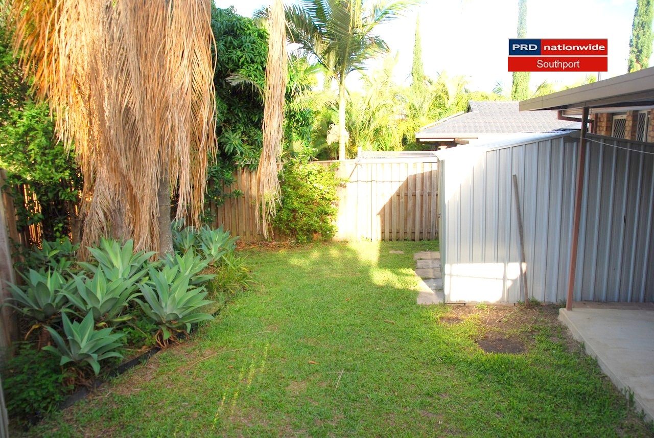 2/97 Corunna Cres  ASHMORE 9