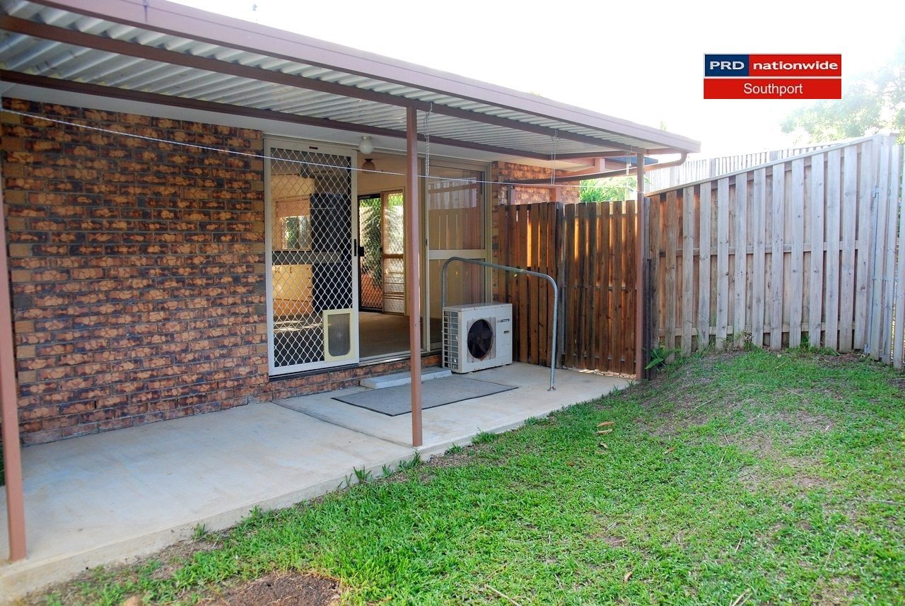 2/97 Corunna Cres ASHMORE 10