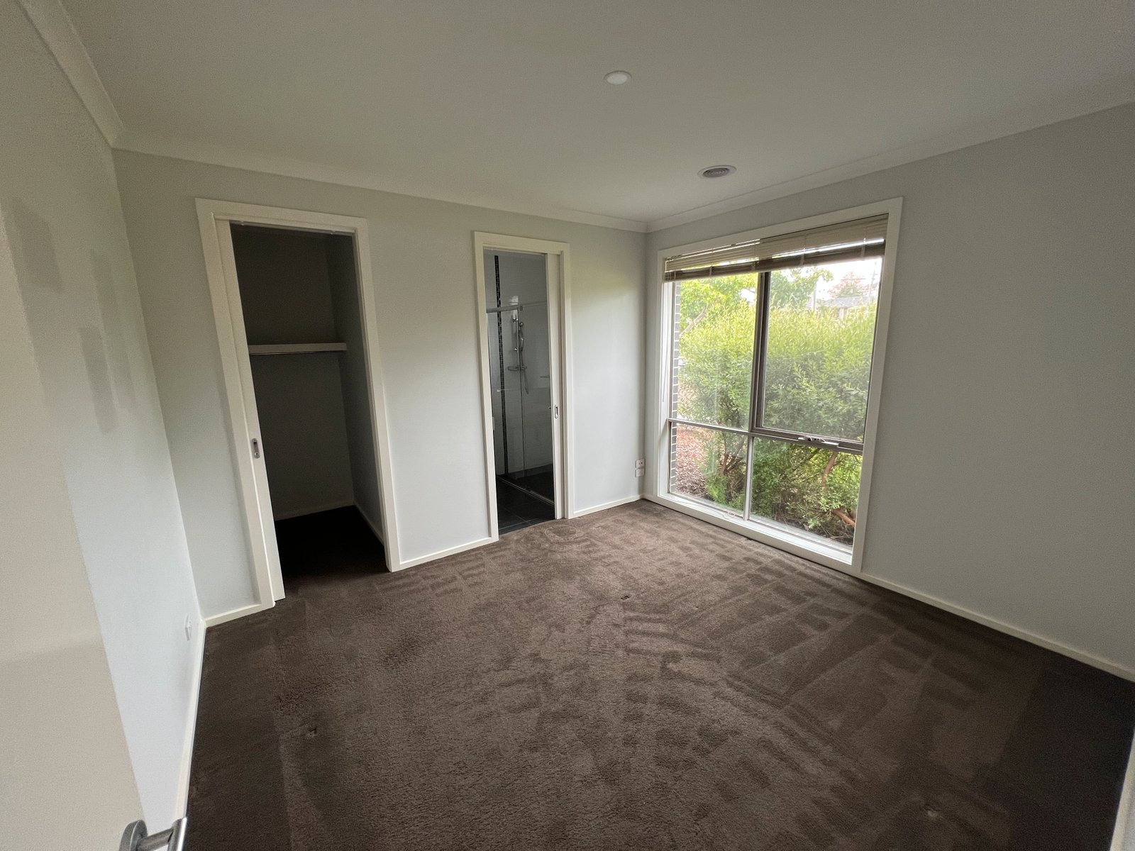Gallery: 2/97 Huntingdale Road