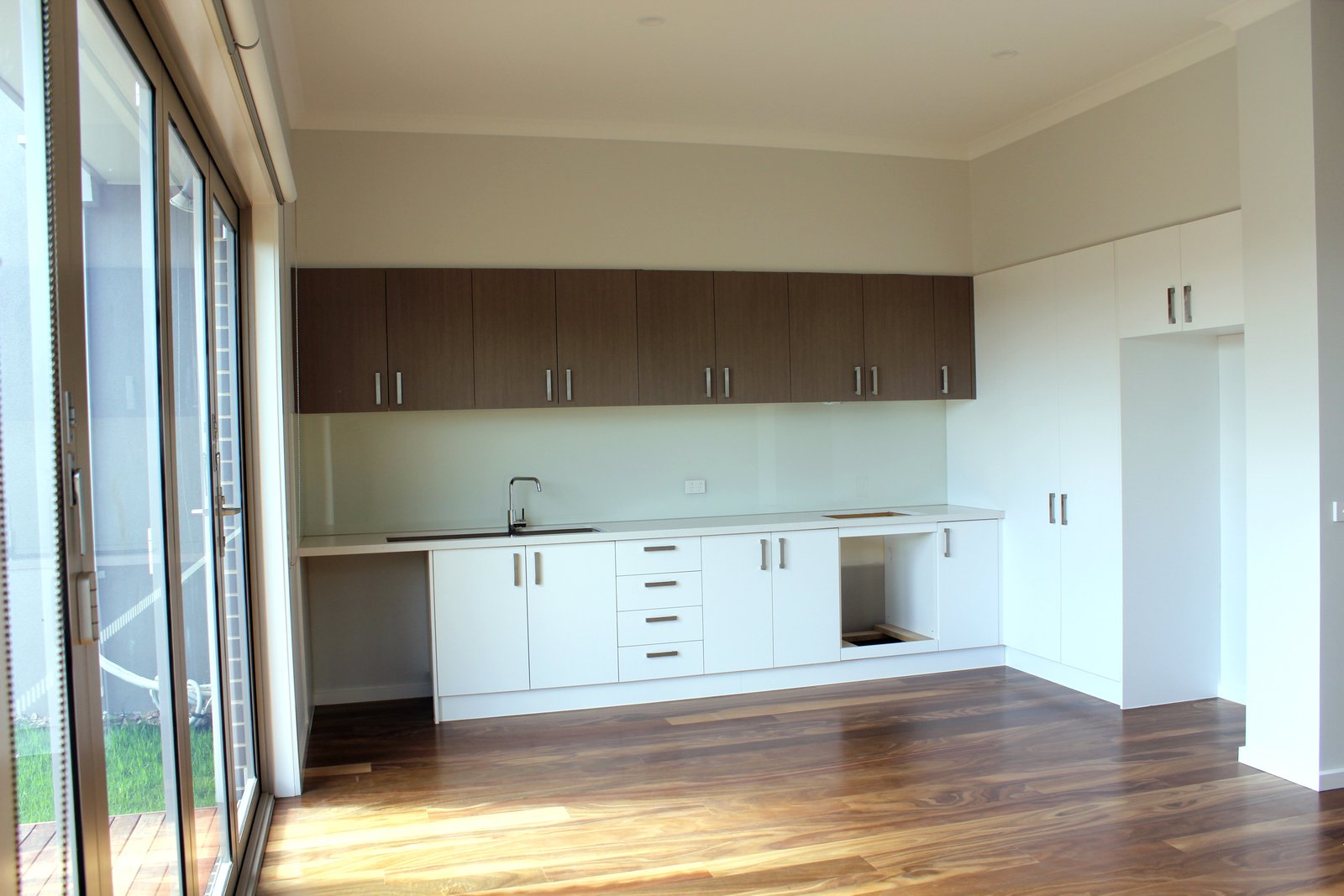 Gallery: 2/97 Huntingdale Road