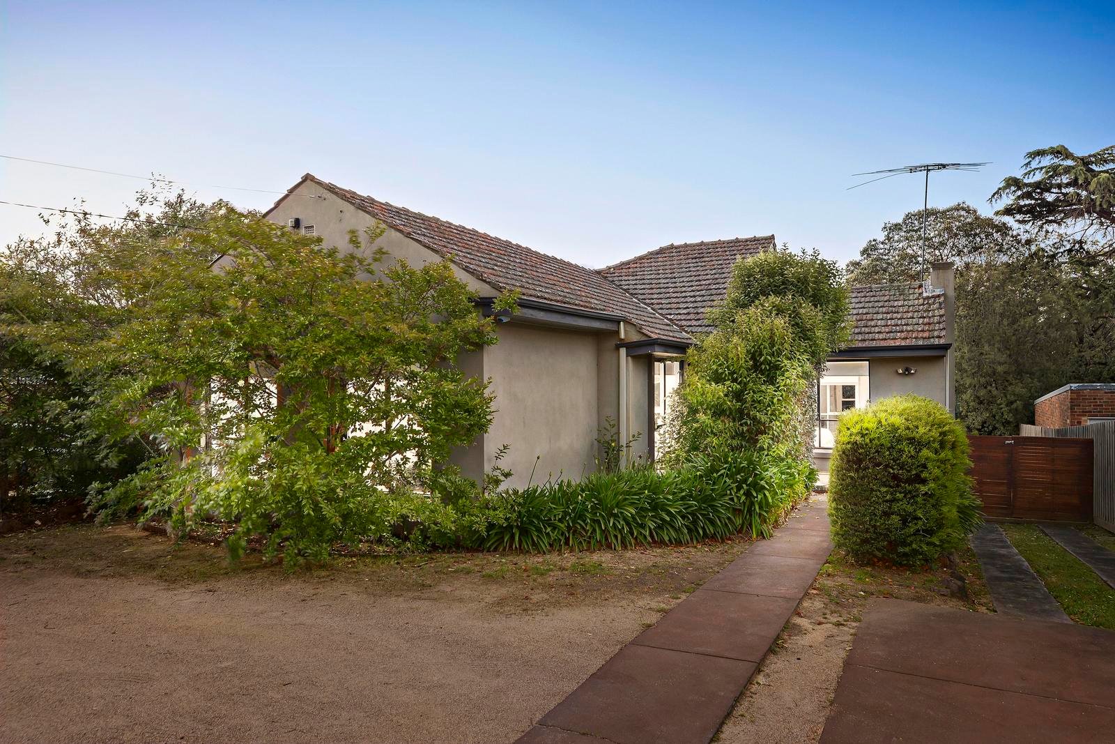 297 Lower Heidelberg Road, Ivanhoe East VIC 3079
