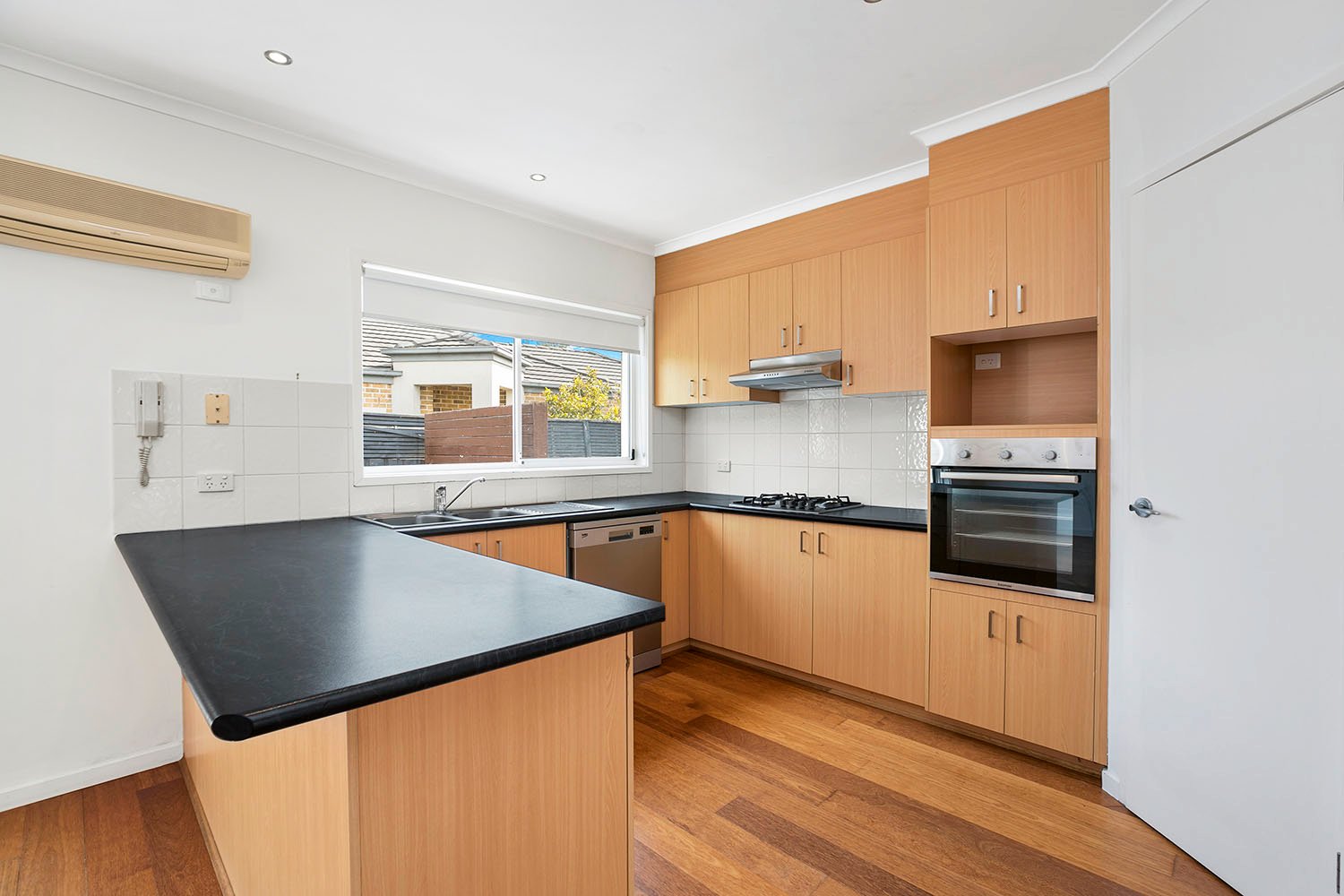 Gallery: 2/98-100 Chute Street