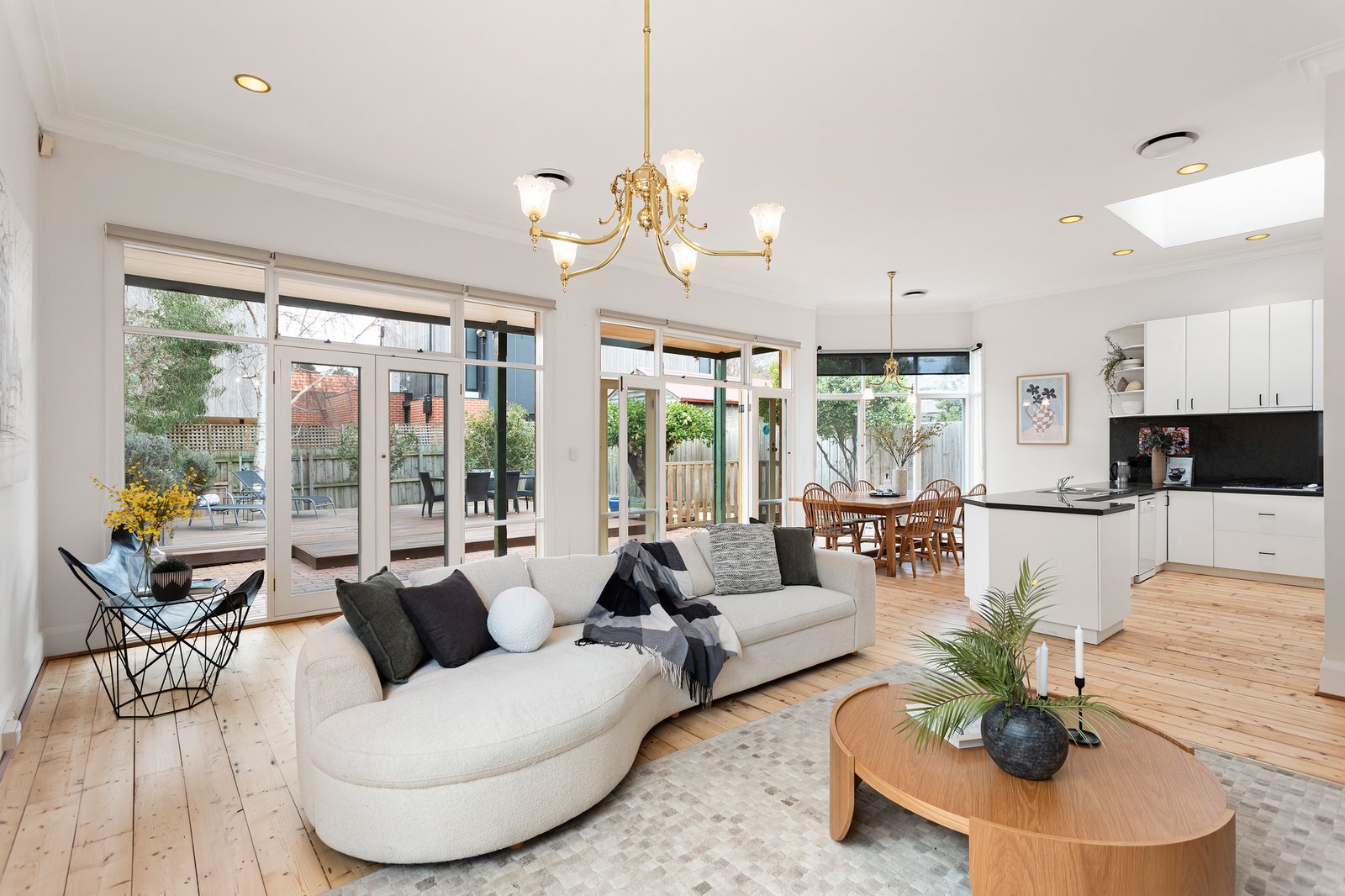 Real Estate and Property in 298 Alma Road, Caulfield North, VIC