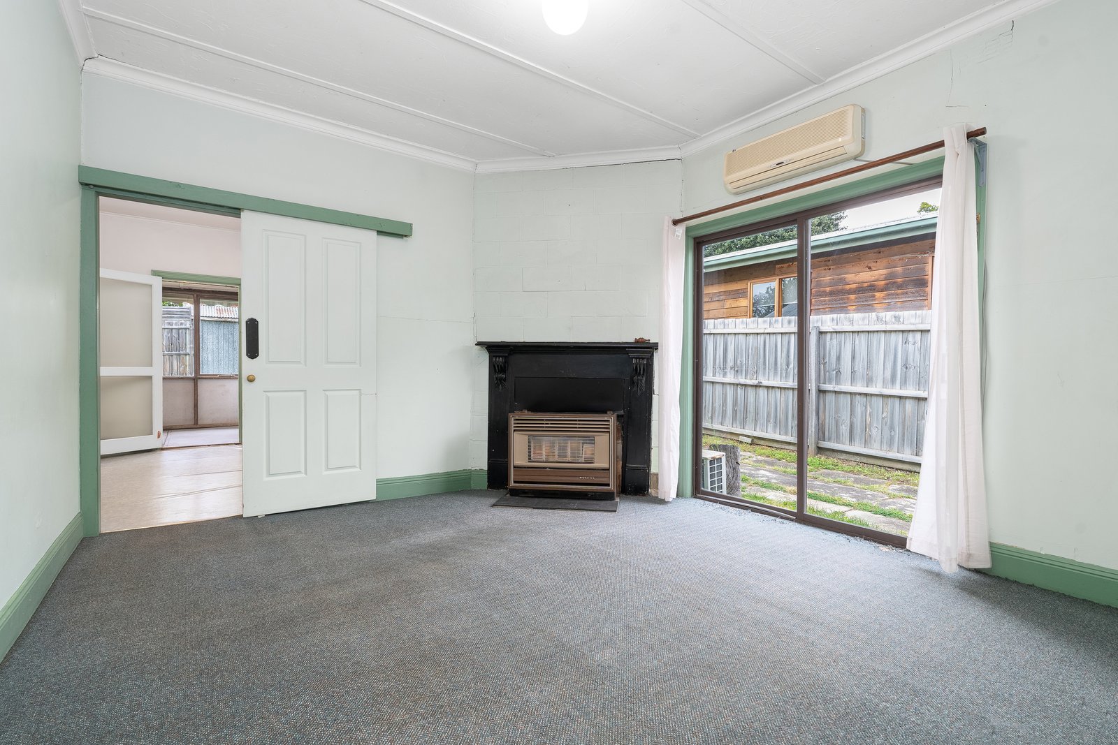 Gallery: 298 High Street