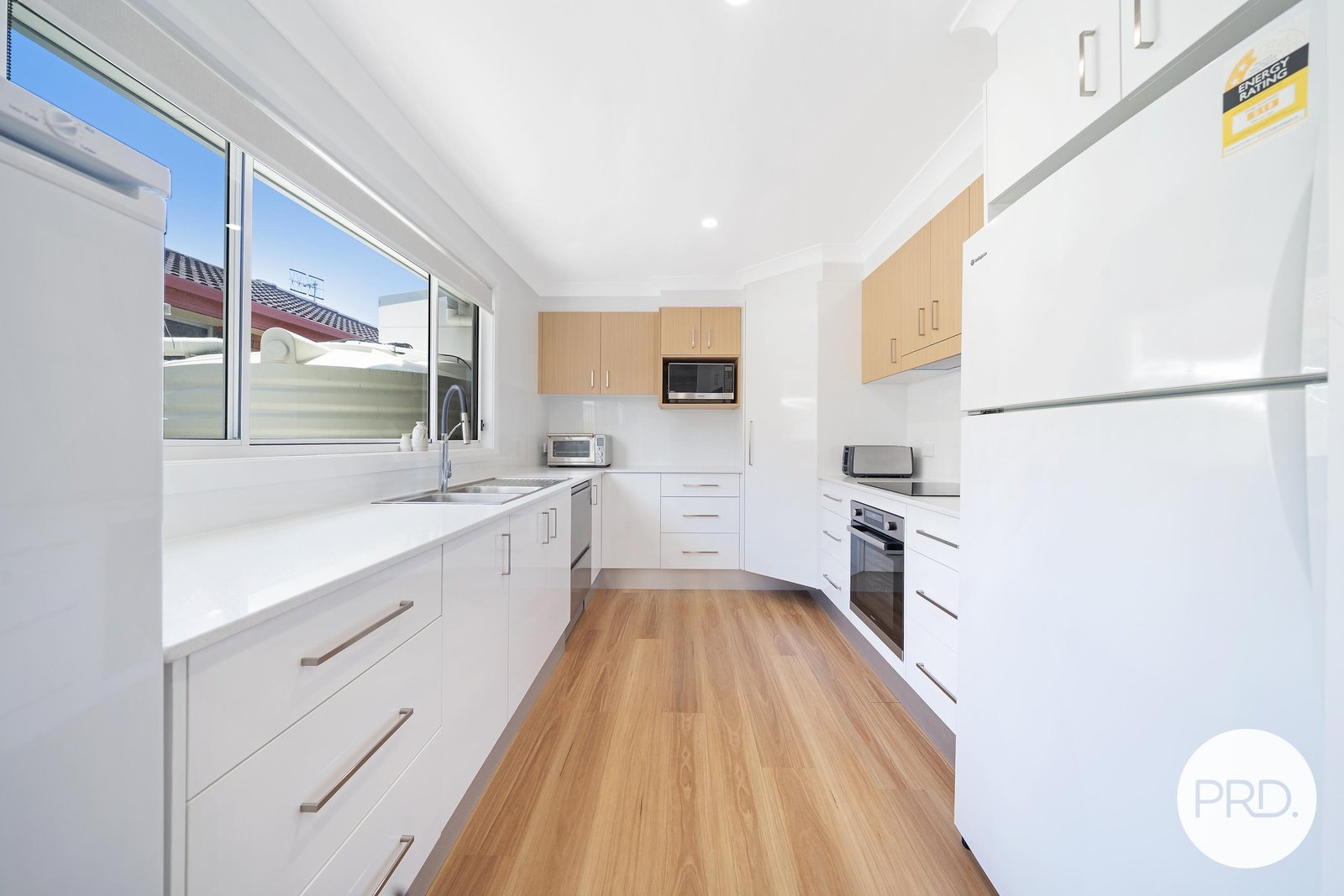 2/98 Lord Street LAURIETON 3