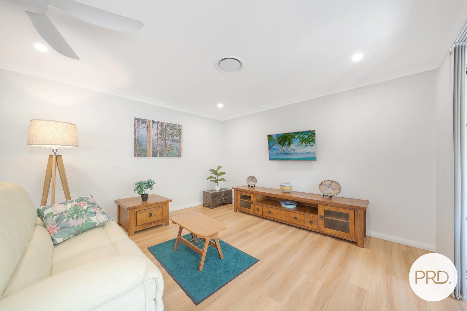 2/98 Lord Street LAURIETON 4