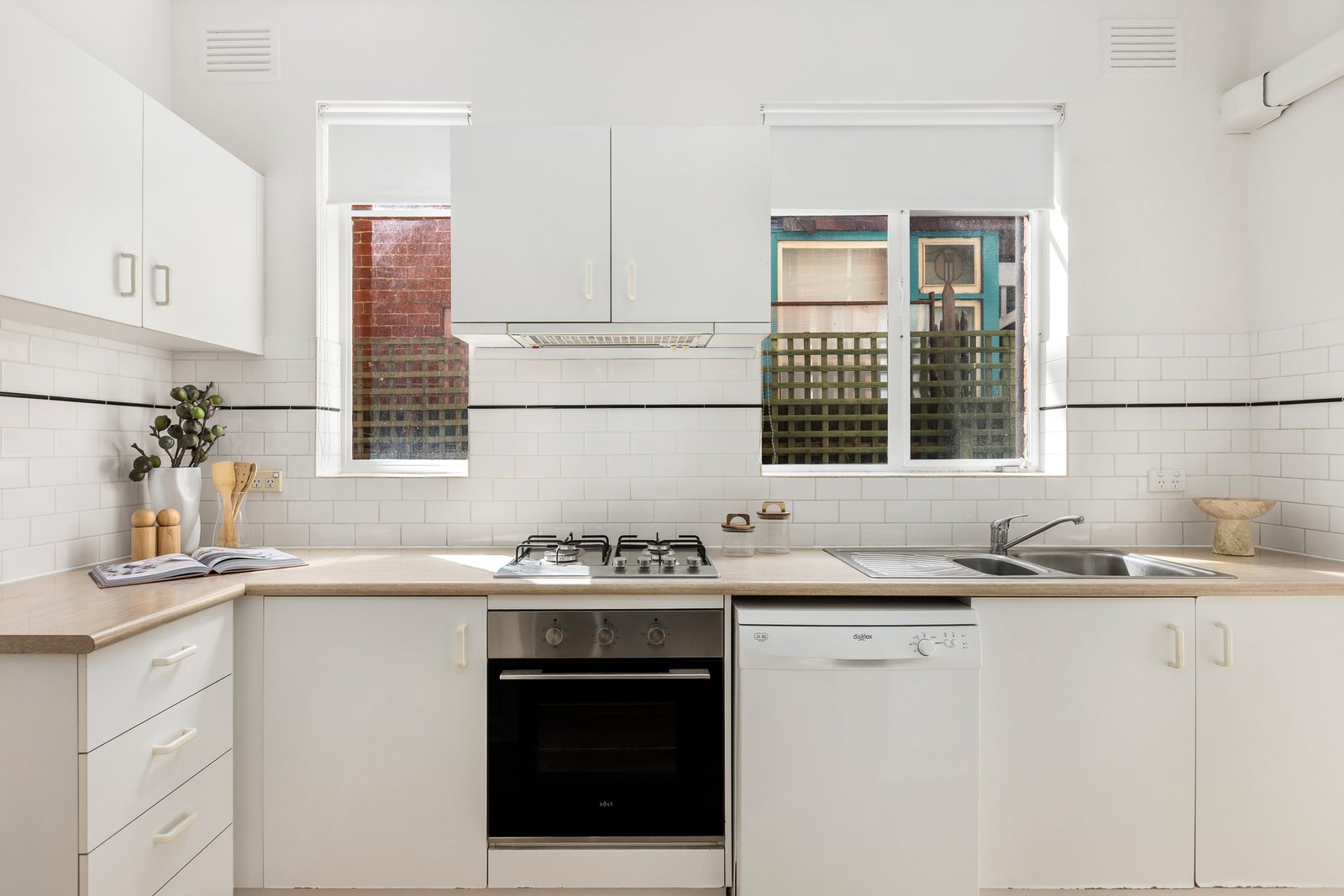 Gallery: 2/98 Park Street