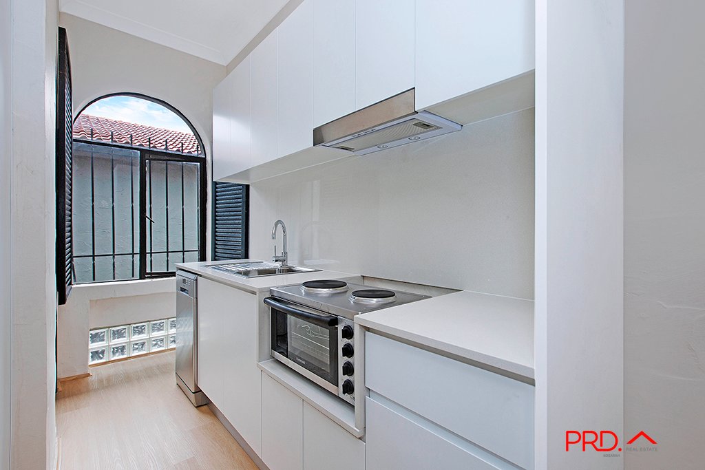 29/8 Phillip Street REDFERN 2