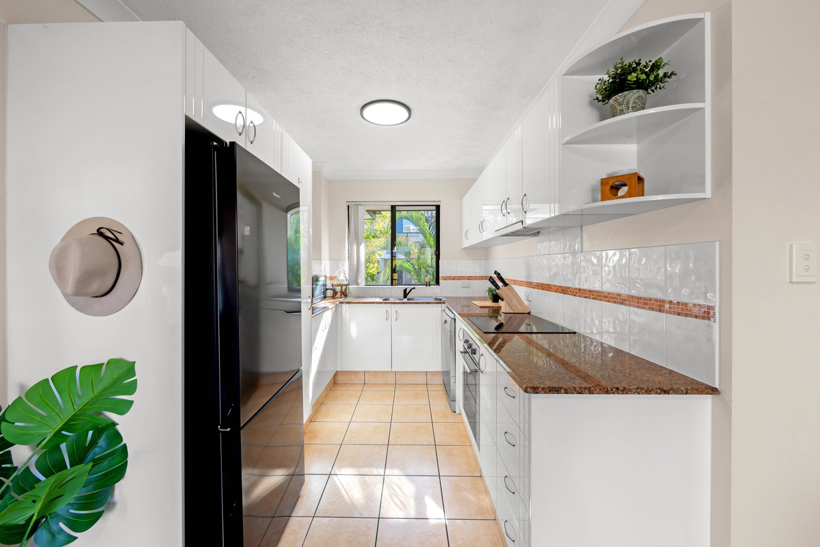 29/84-86 High Street SOUTHPORT 2