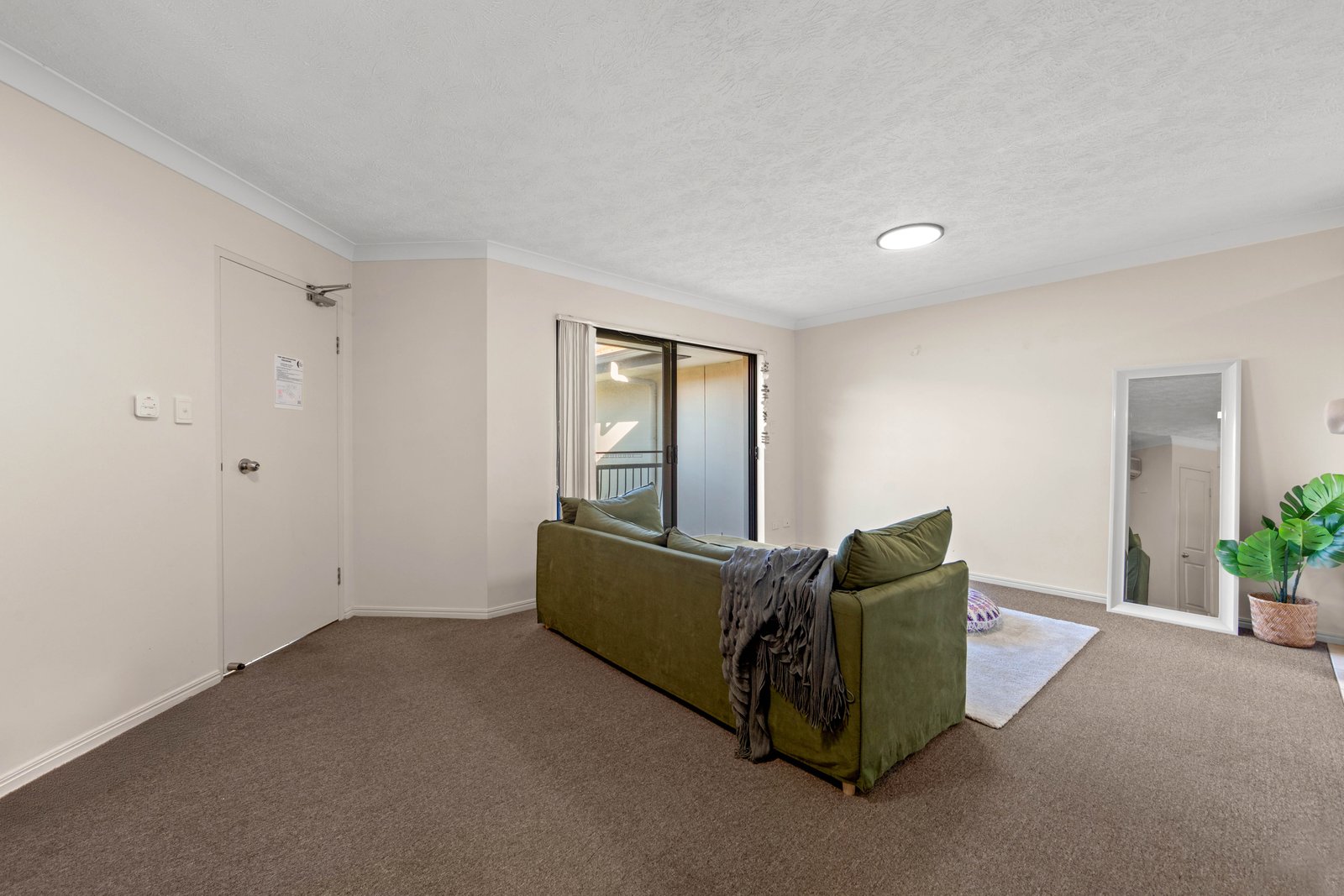 29/84-86 High Street SOUTHPORT 3