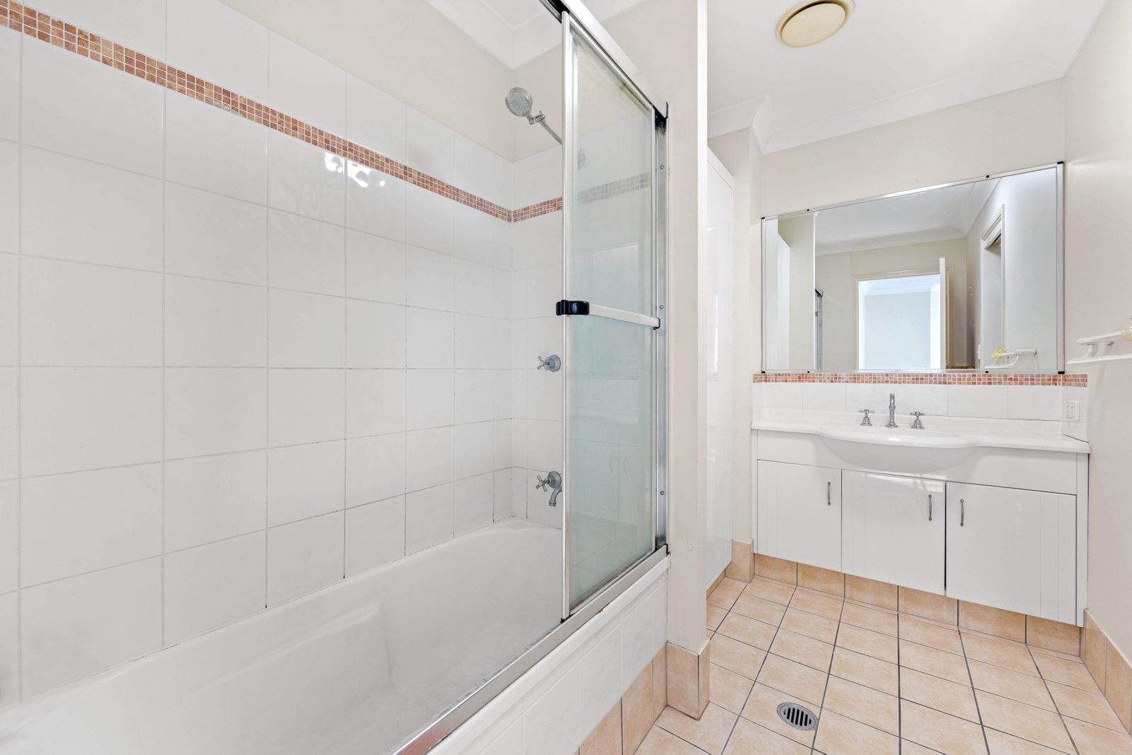 29/84-86 High Street SOUTHPORT 4