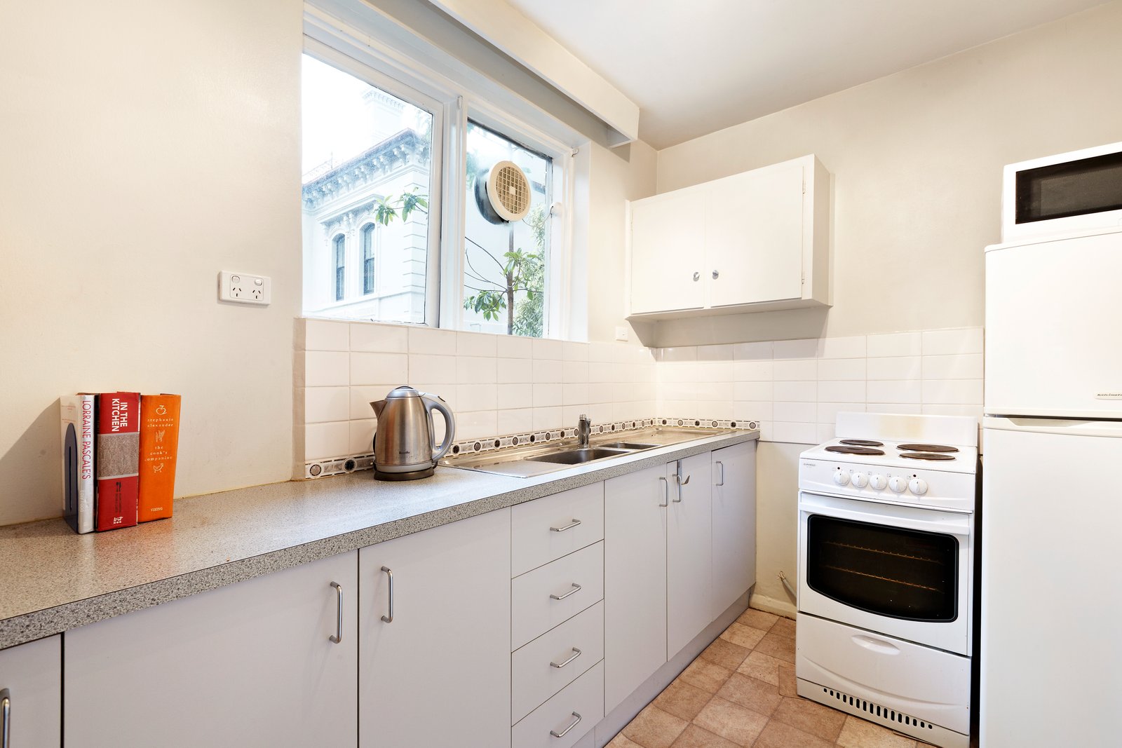 Gallery: 2/99 Alma Road