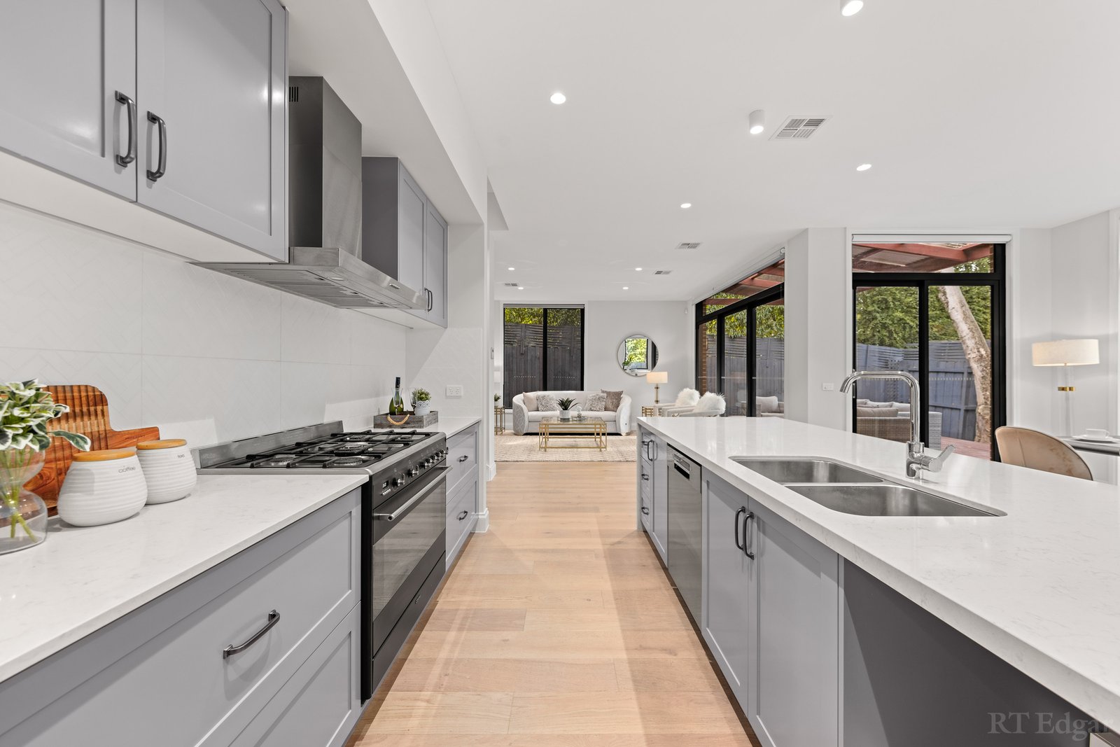 Real Estate and Property in 2/99 Kenmare Street, Mont Albert North, VIC