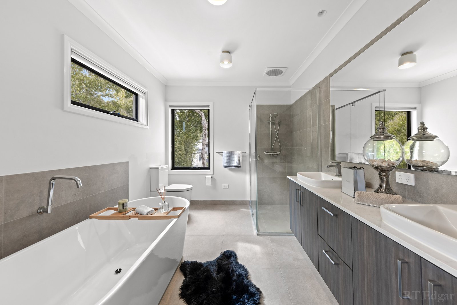 Real Estate and Property in 2/99 Kenmare Street, Mont Albert North, VIC