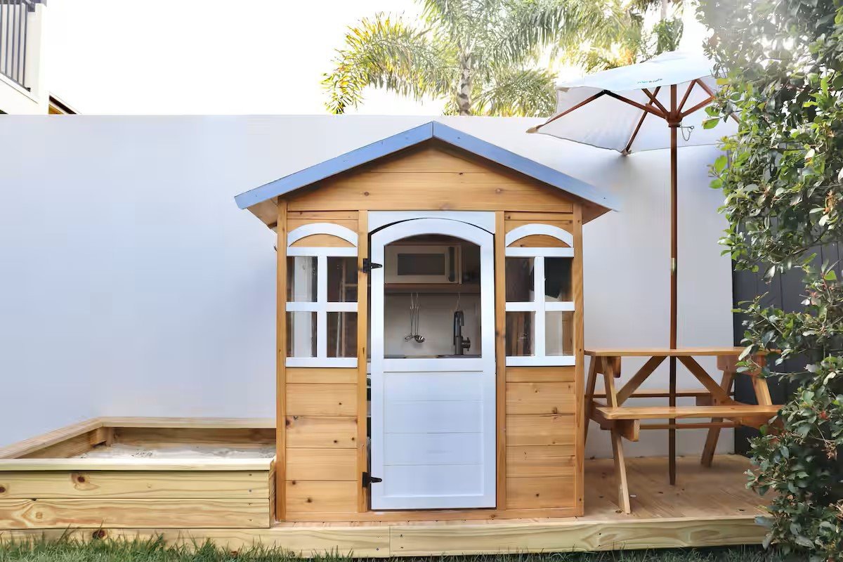 2/99 Nobby Parade MIAMI 7