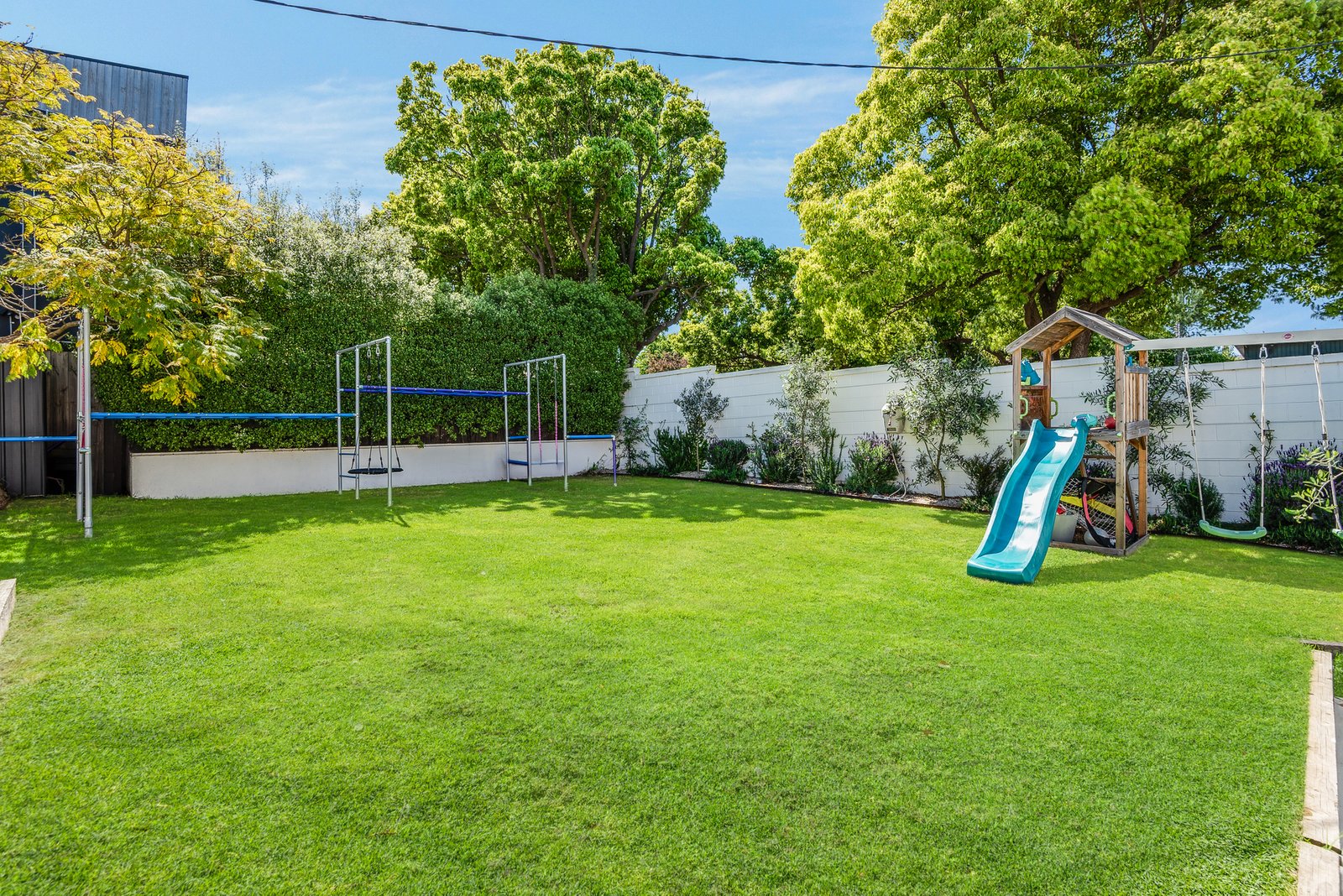 Gallery: 299 Pakington Street