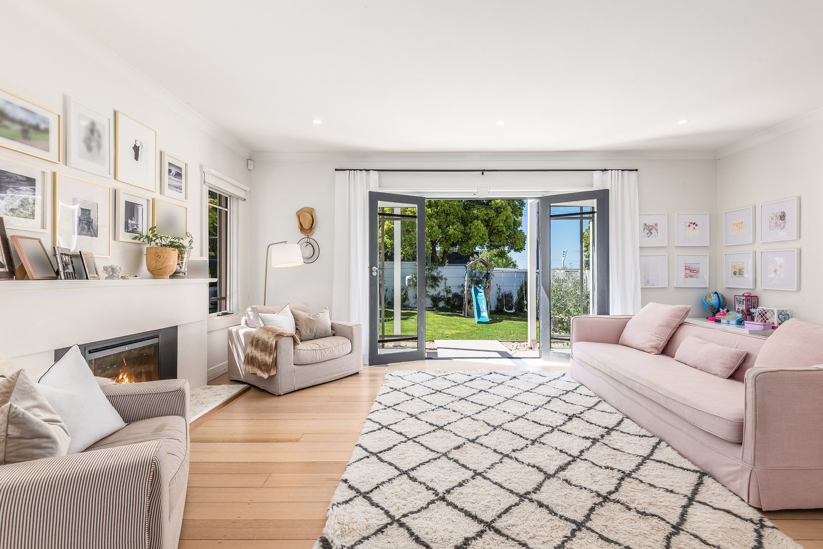 Gallery: 299 Pakington Street