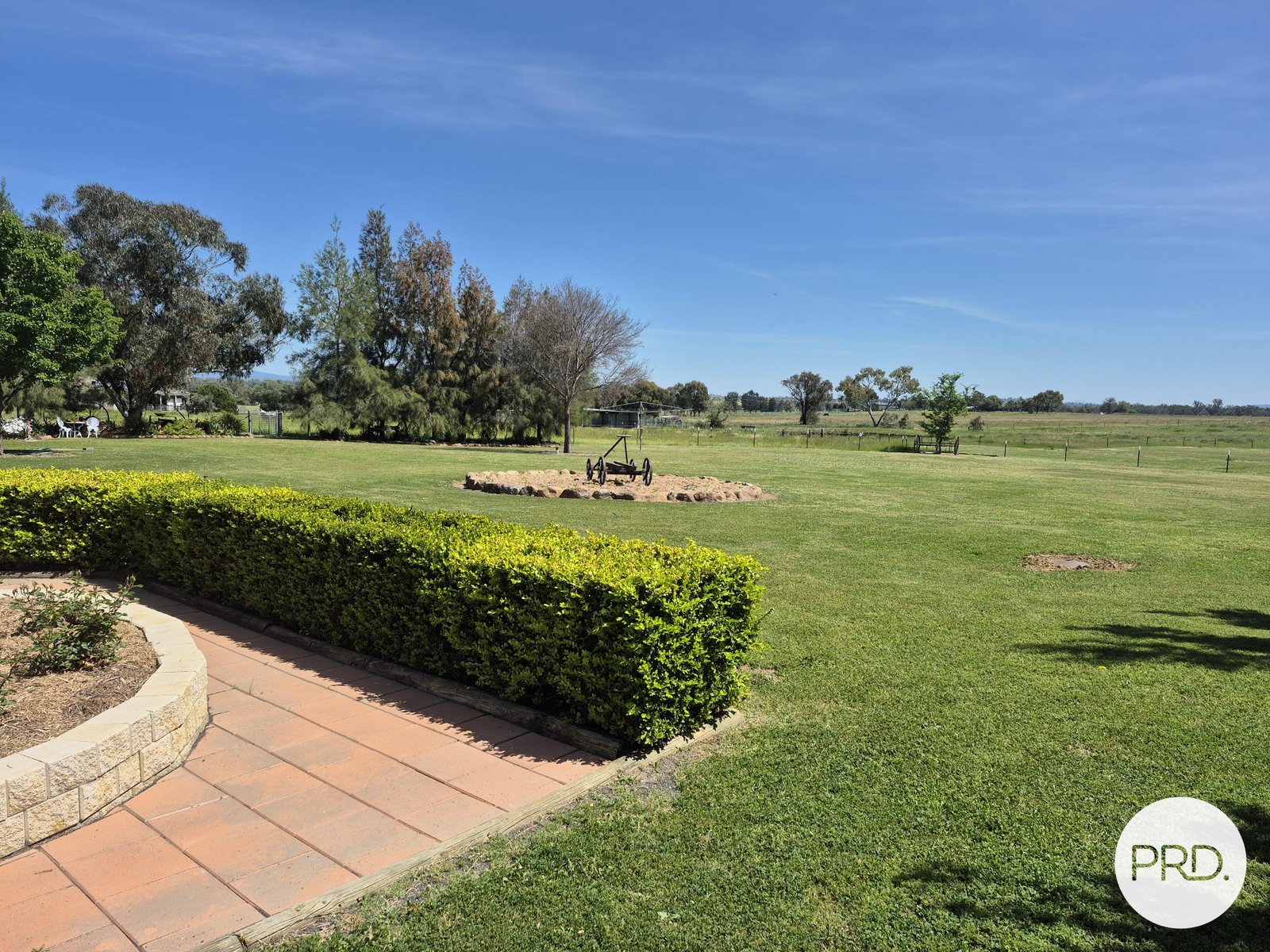 299 Whitehouse Lane TAMWORTH 4