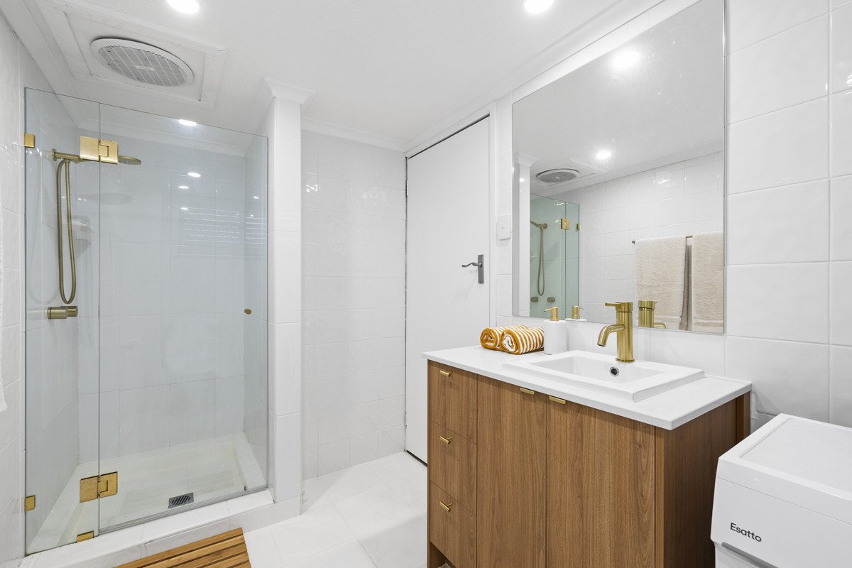 2/991 Gold Coast Highway Palm Beach 7