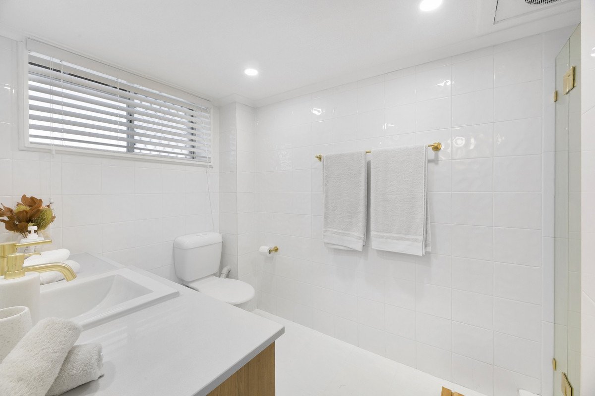 2/991 Gold Coast Highway Palm Beach 13