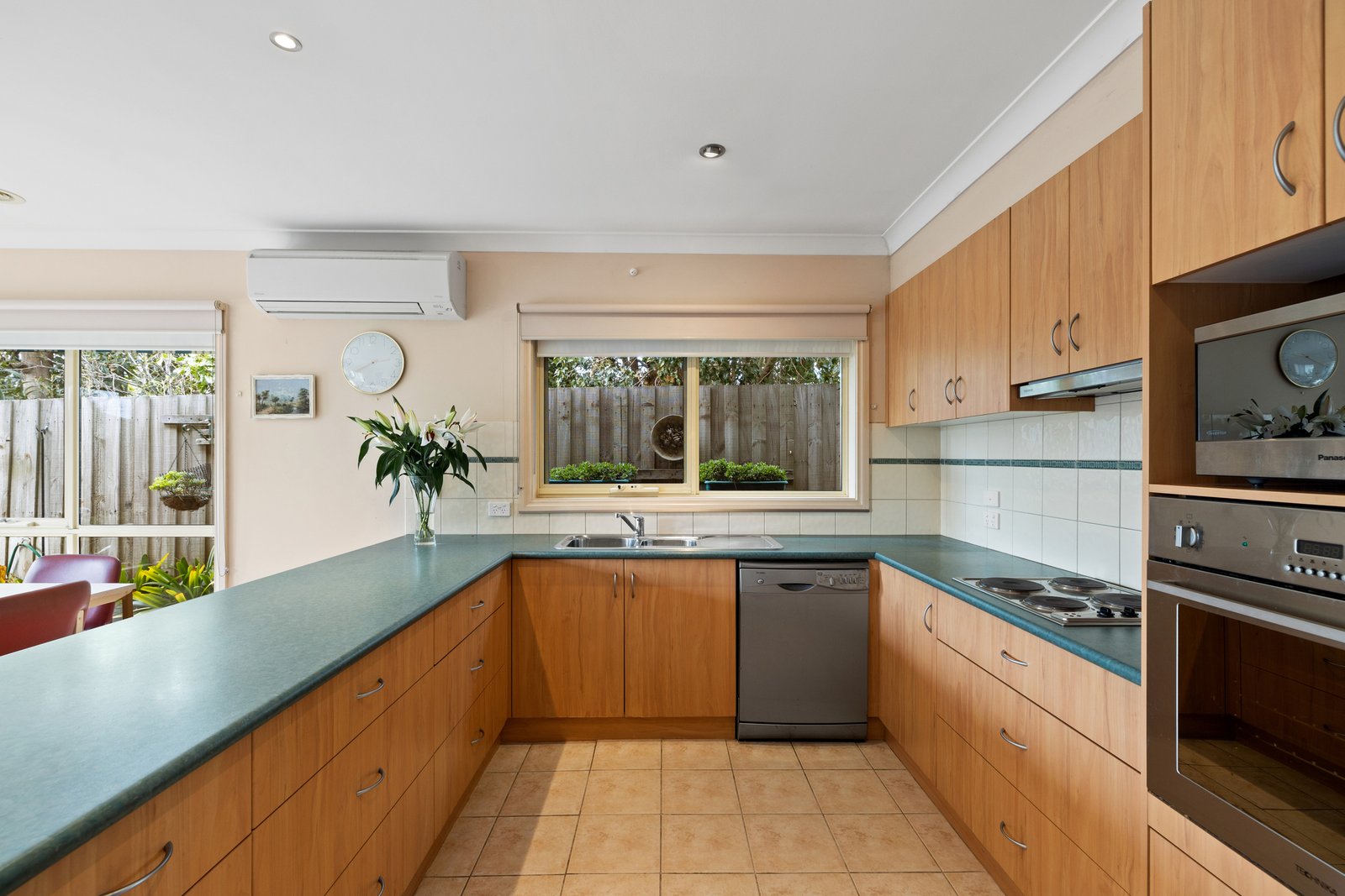 Gallery: 29A Sunray Avenue