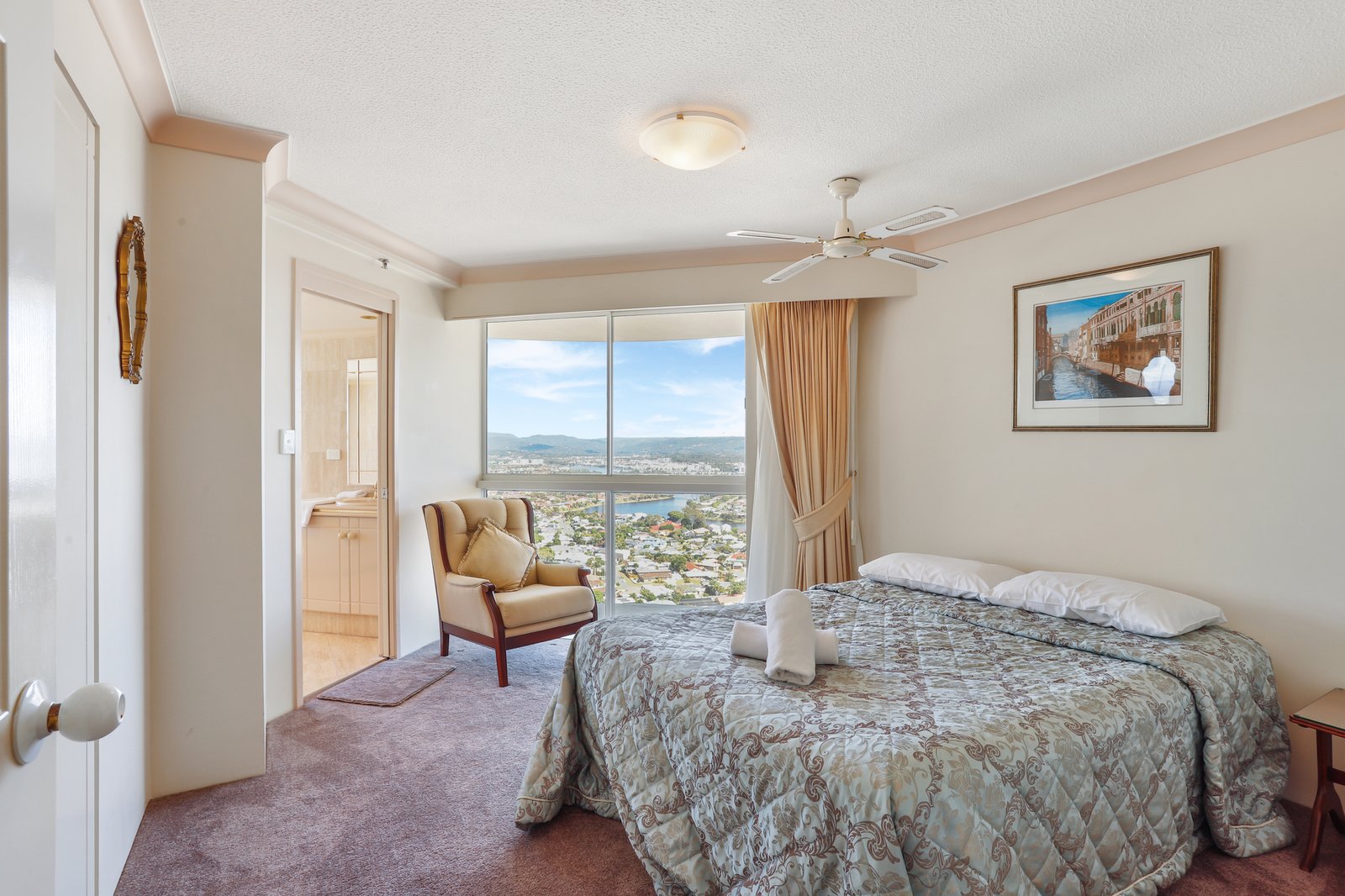 29H/238 The Esplanade BURLEIGH HEADS 10