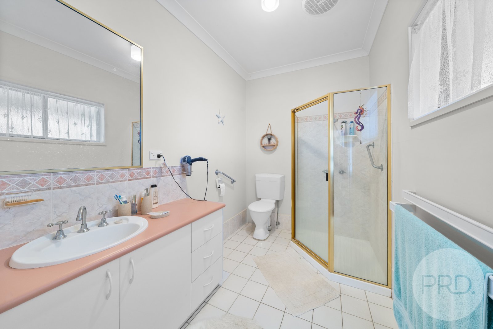 2A Anna Street URANA 11