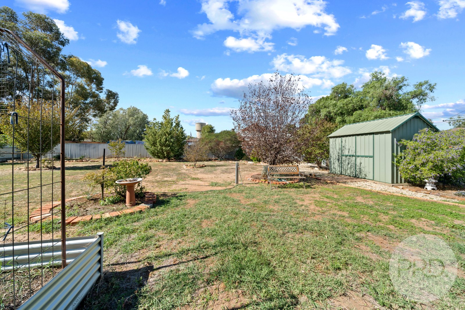 2A Anna Street URANA 15