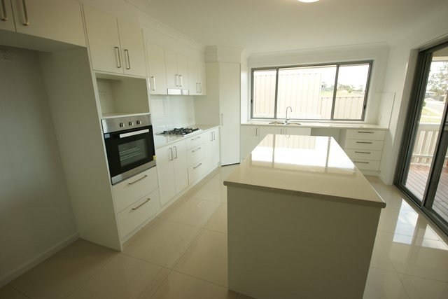 2A Banyo Close BONVILLE 1