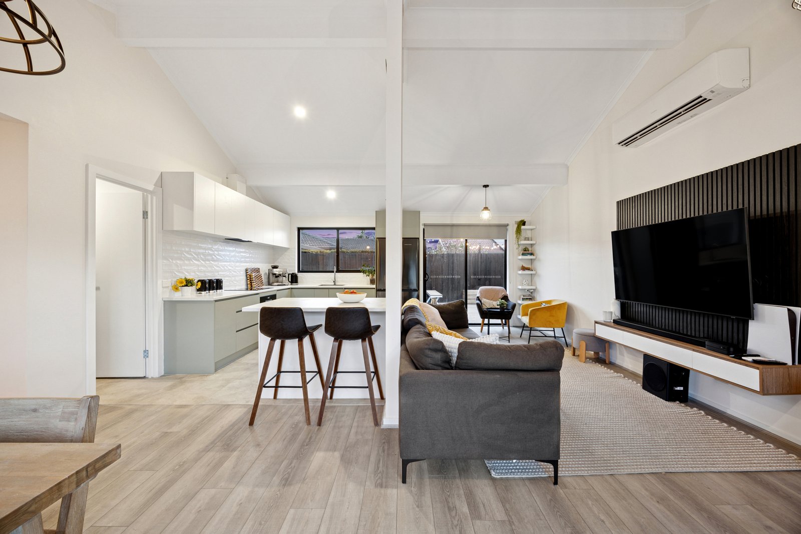 Gallery: 2A Bardoel Court